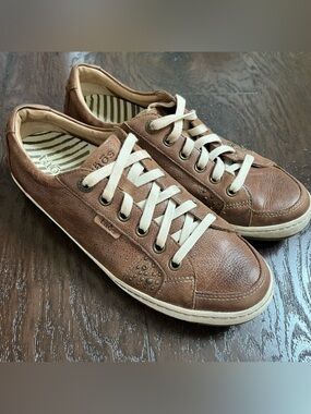 Taos Freedom Sneaker Brown Leather Size 9.5
